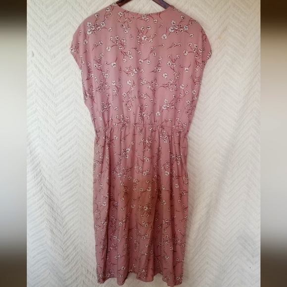 Box 12 AVA & VIV Floral Faux Wrap Dress - Picture 4 of 4